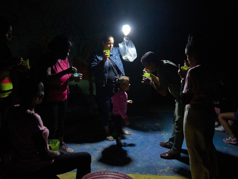 Cuba resta al buio sotto il peso delle nuove sanzioni americane