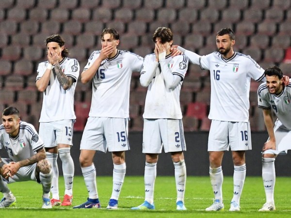 Italia fuori dai mondiali: quando il fallimento non cambia nulla